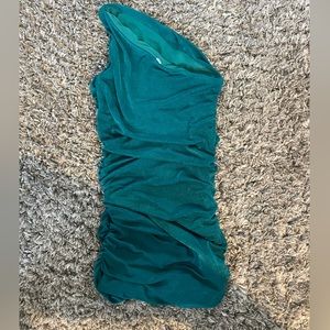 Lucy in the sky dress size small off shoulder emerald green worn once